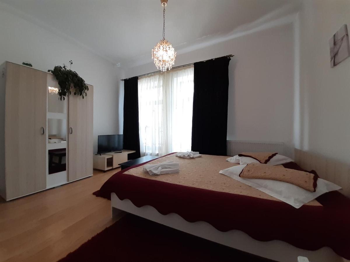Apartamento Copou Holding House Iasi Exterior foto